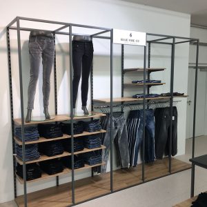 Aktiv Ladenbau Astro (8)